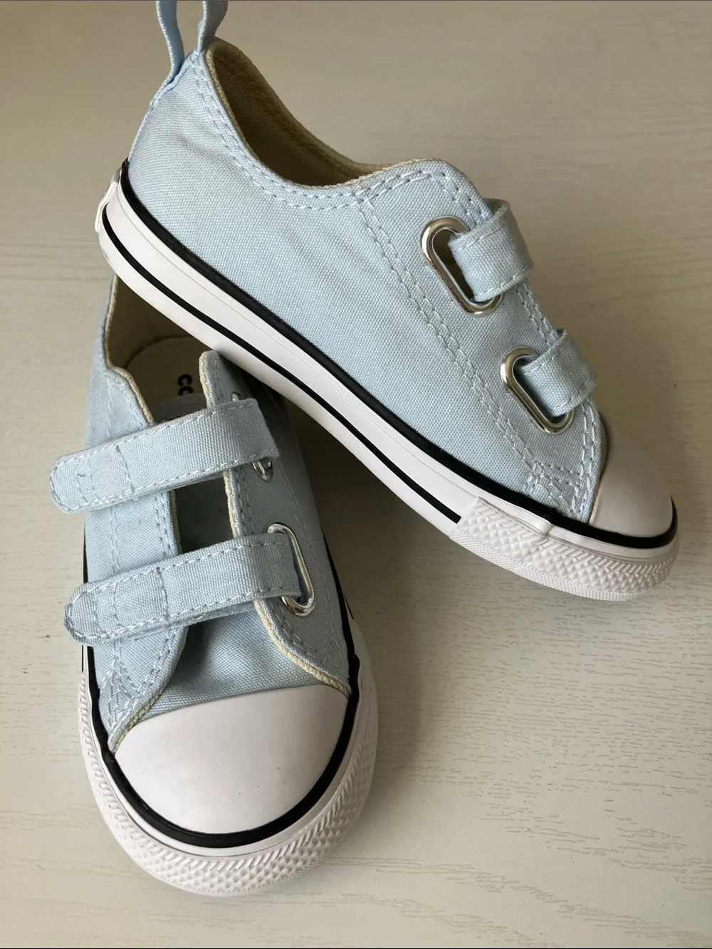 Converse Chuck Taylor All Star 2V Sneaker (Size 9 Toddler) NWT